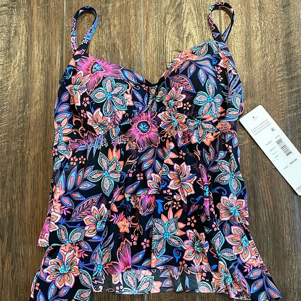 Women’s bathing suit top